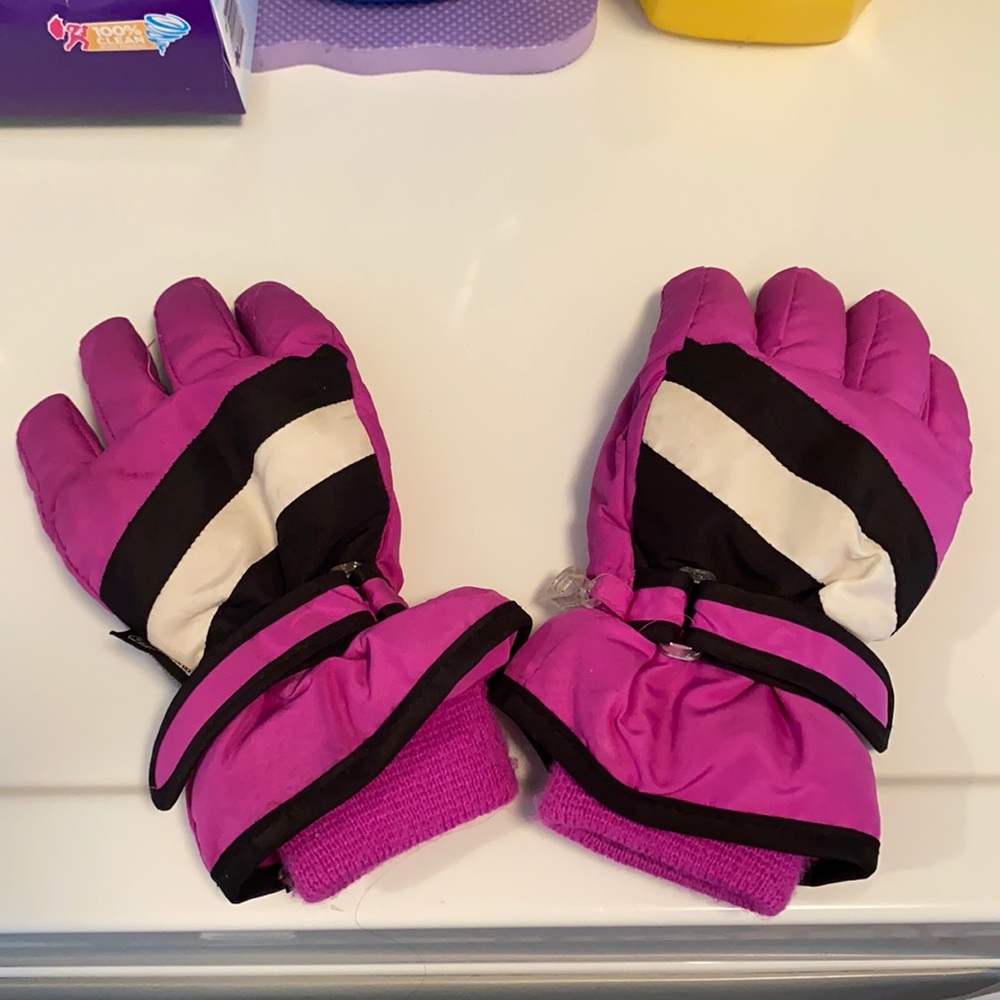 Girl gloves